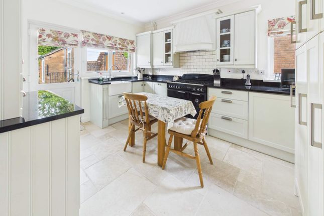 37, Heol Tyn Y Coed, Rhiwbina photo 2