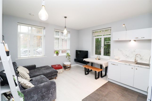 2 North Wing, Bramall Place, Jubilee Drive, Fleet photo 2