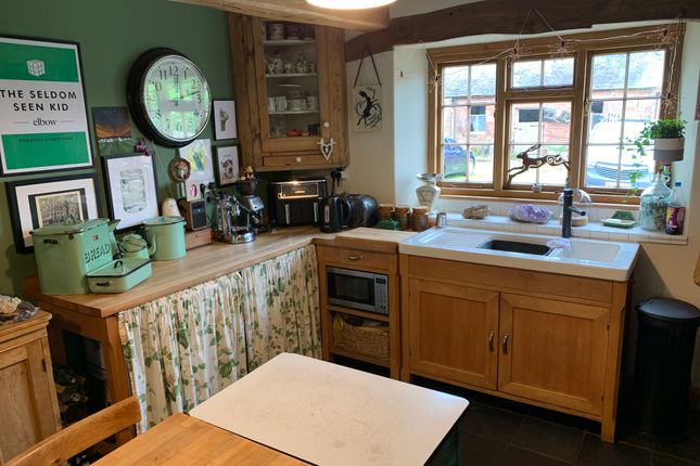 Piper Cottage - Kitchen