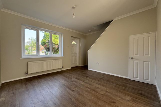 21, Webbs Wood, Swindon photo 3