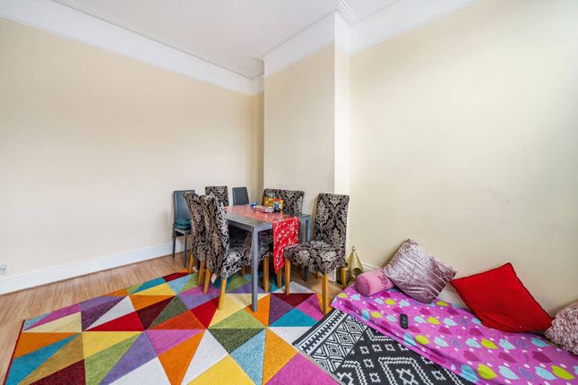 Thumbnail Flat for sale in Lea Bridge Road, Leyton, London