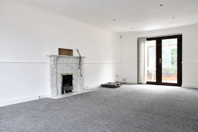 36 Warren Lane, Leicester photo 3