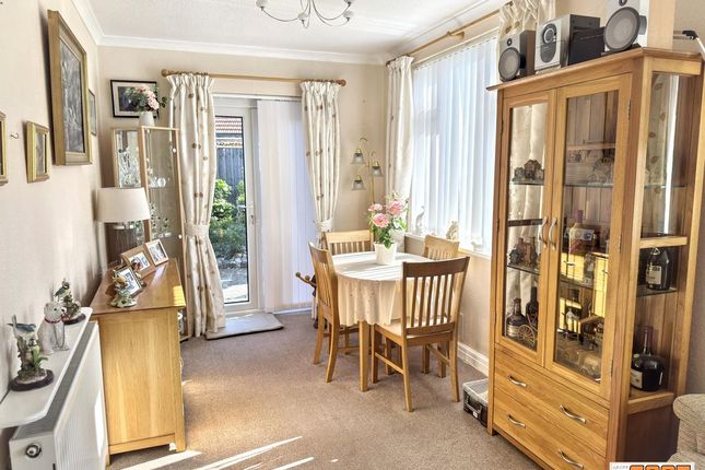 Middleview, 57 Sea Front Estate, Hayling Island photo 4