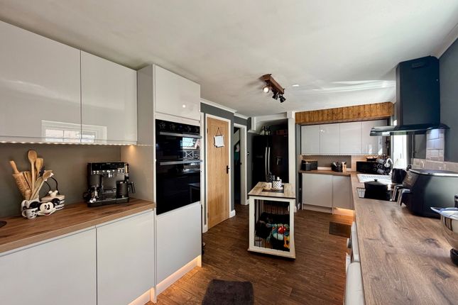 3, Belfield Road, Paignton photo 4