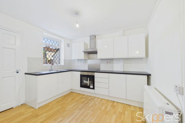 16 Whitfeld Road, Ashford photo 3