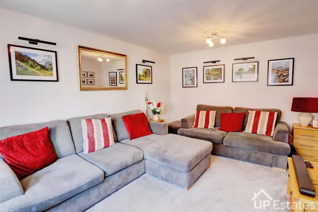 7, Oaklands Way, Leicester photo 3