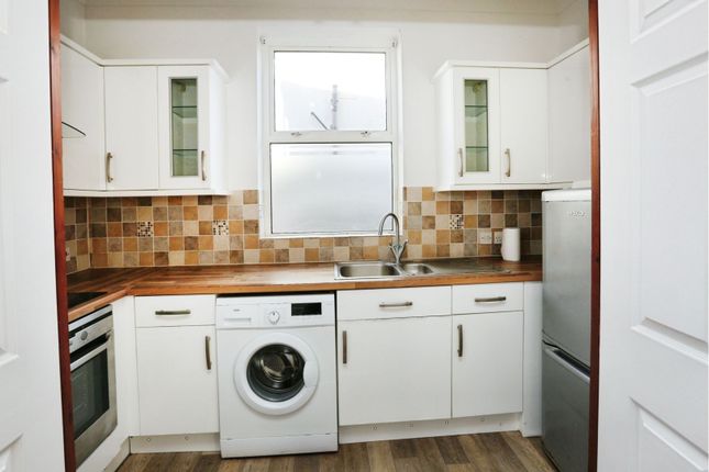 Flat 2, 23 West Road, Southampton photo 2