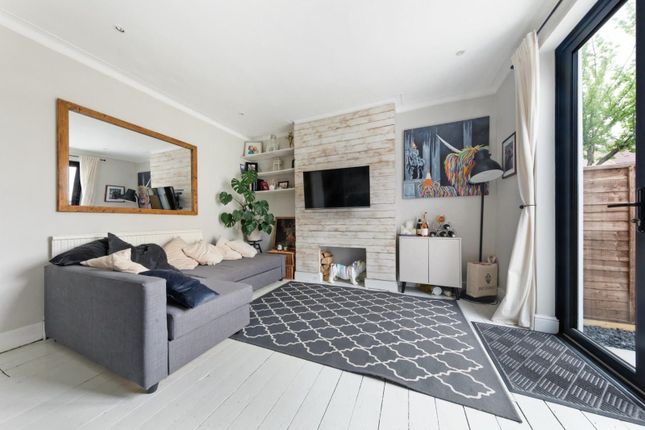 Thumbnail Flat to rent in Broadview Road, Streatham
