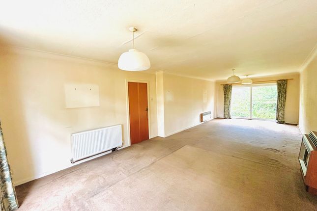 10 Mayfield View, Lymm photo 2