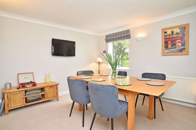 2 Rosedale Close, Harrogate photo 4