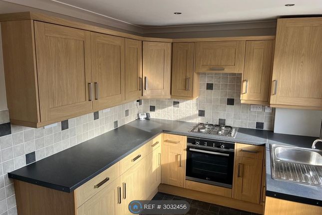 Sparrow Hall Drive, Darlington photo 4