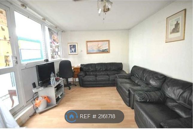 Flat to rent in Bucklebury, London
