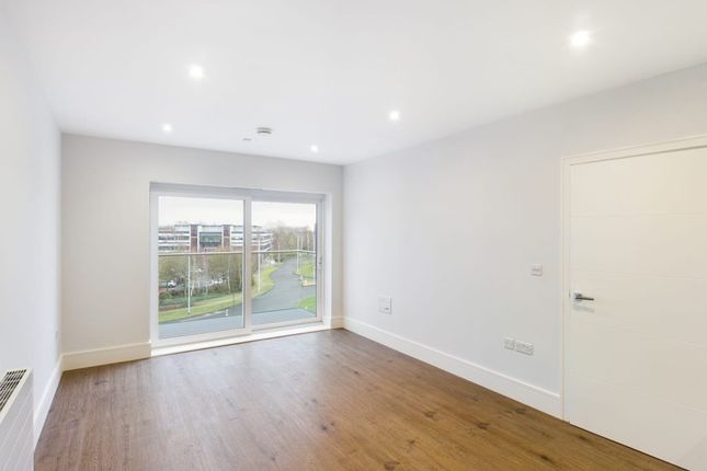 Thumbnail Flat to rent in Fairhaven Drive, Reading