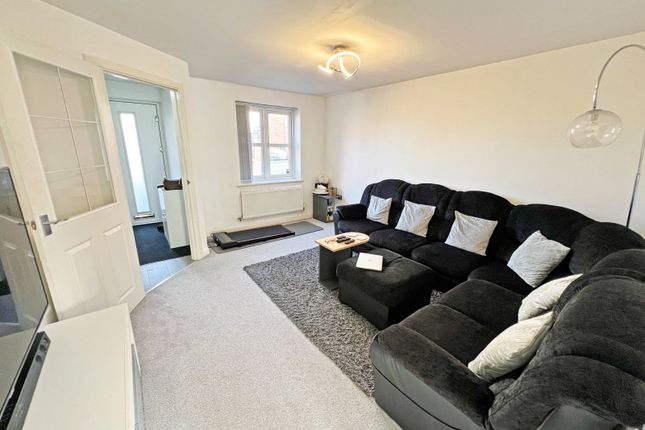 Wye Close, Leicester photo 3
