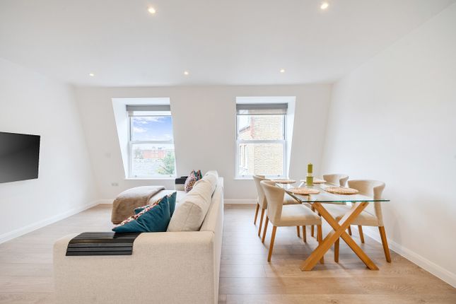 Flat C, 4, Barclay Road, London photo 5