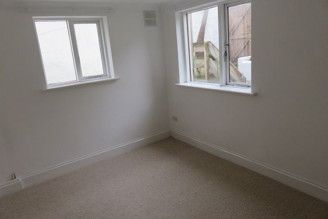 Flat 1, 4, North Parade, Penzance photo 5