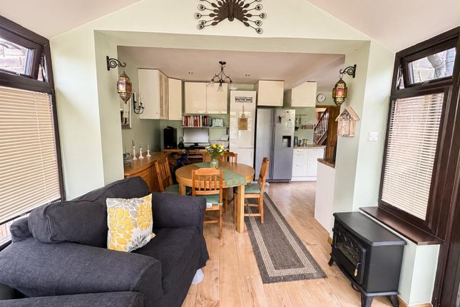 38, Brackenhill Road, Staffs photo 4