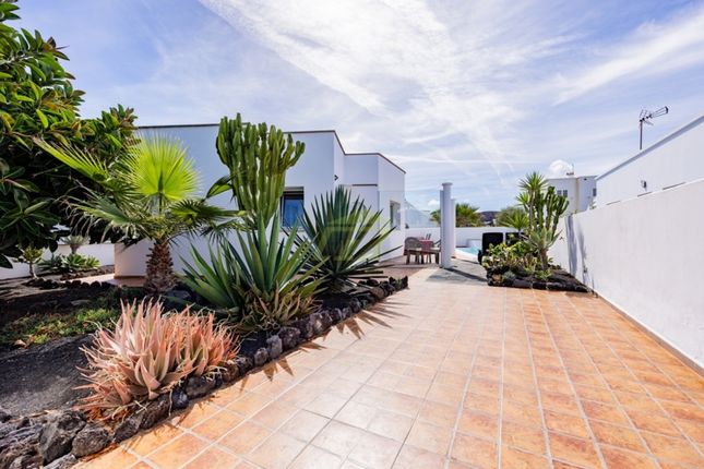 Villa for sale in Charco Del Palo, Lanzarote, Spain