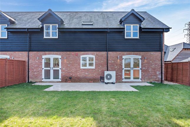Primrose Cottage, Woodlands Court,, Ram Alley, Thatcham photo 2