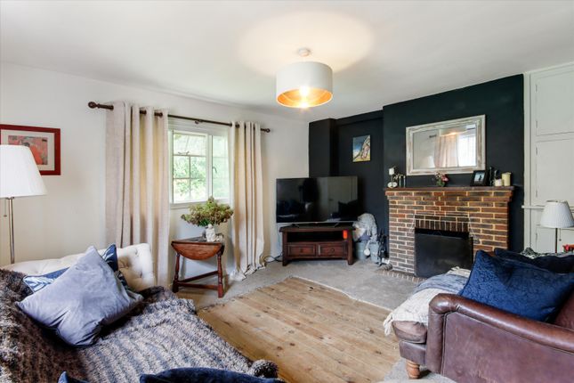 Turners Hill Road, Crawley photo 3