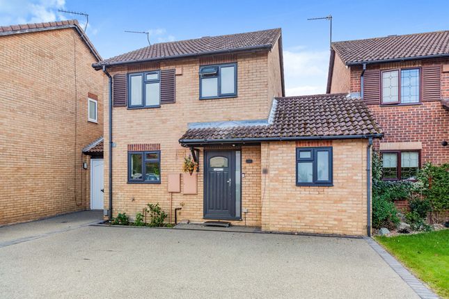 Thumbnail Detached house for sale in Galahad Close, Cippenham, Slough