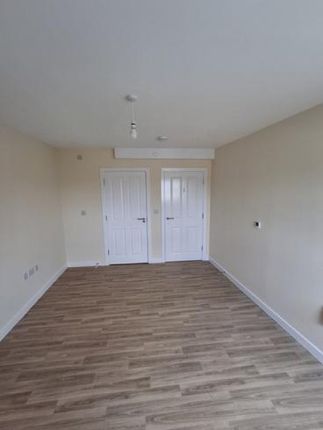 42, Perkins Gardens, Ickenham photo 4