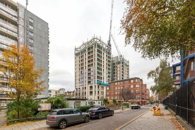 Flat B6-3 Graphite Square, 6, Vauxhall Walk, London photo 3