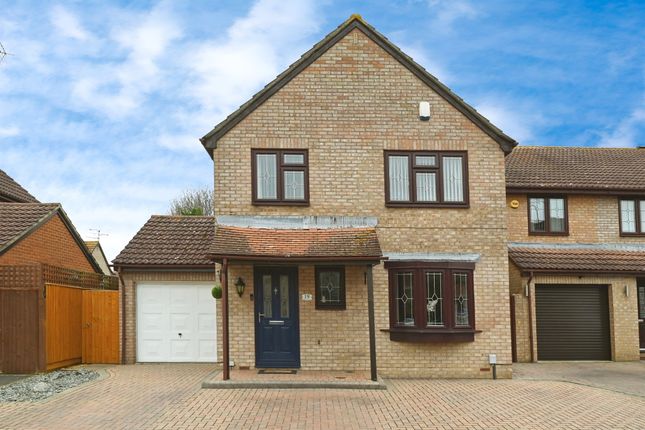 Detached house for sale in Finstock Close, Lower Earley, Reading