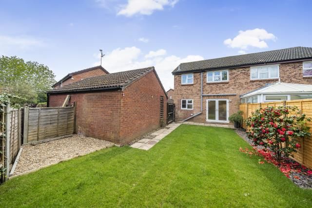 19, Diamond Way, Wokingham photo 3