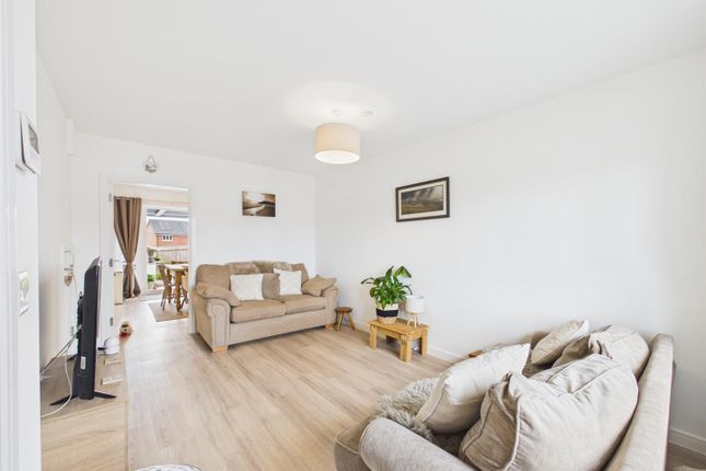 30, Ffordd Brynderi, Carway photo 3