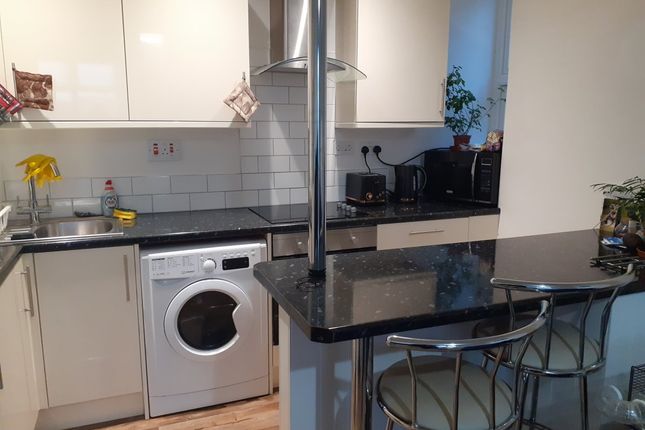 Flat 8, Blackmore House, 17 St Peter Street, Tiverton photo 4