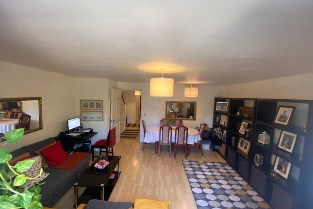 9, Dugolly Avenue, 9, Wembley Park, Wembley photo 2