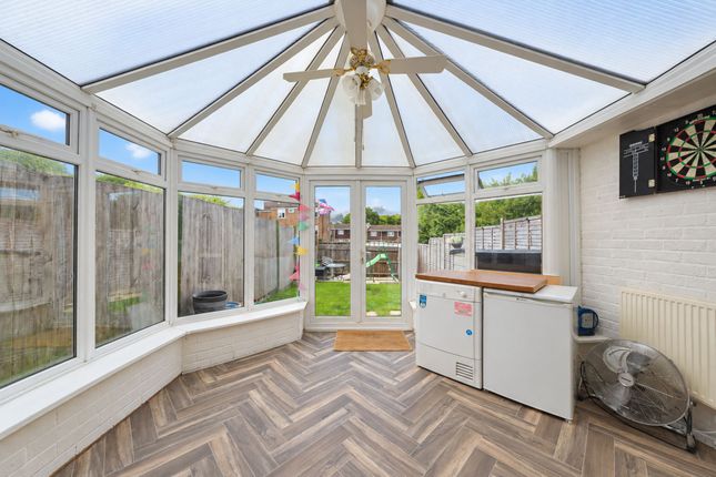 216 St. Agnells Lane, Hemel Hempstead photo 4