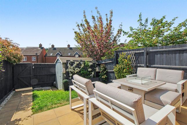 5., Sidings Close, Kettering photo 2