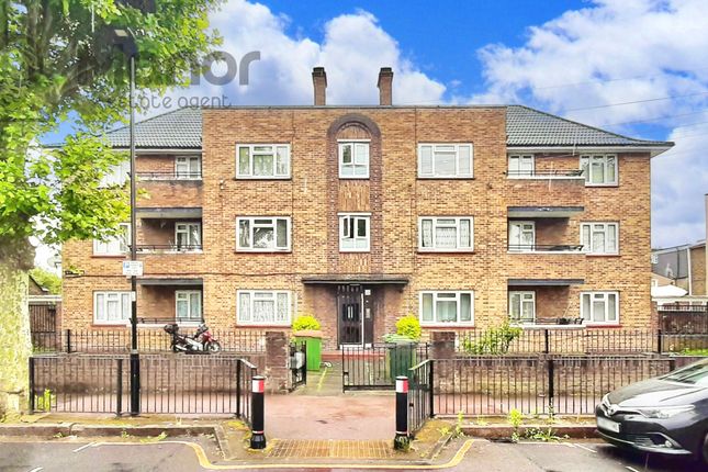 Thumbnail Flat for sale in Ruskin Avenue, Manor Park
