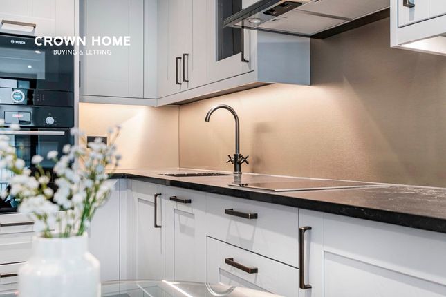 307 3 Merino Gardens, London photo 2