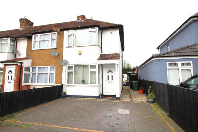 End terrace house for sale in Cranford Avenue, Staines-Upon-Thames
