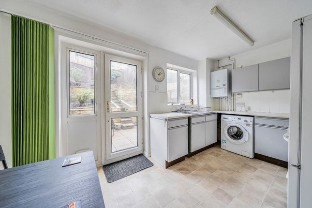 23, Parry Close, Somerset photo 3
