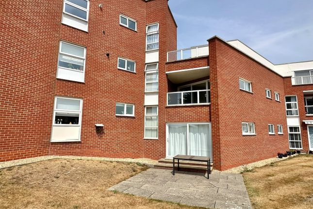 86, Camden Hurst, Lymington photo 2