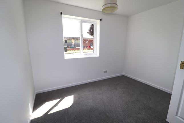 Dundee Court, New Carron, New Carron photo 5