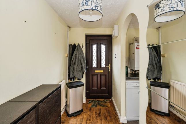7, Cranfield Court, Swansea photo 2
