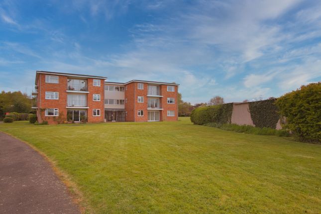 Thumbnail Flat for sale in Flat 7 Minster Court, Windsor Close, Taunton