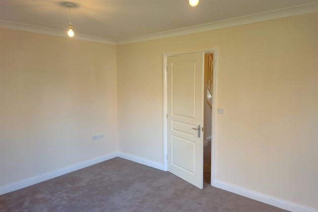 37, Aspen Drive, Whitfield photo 3