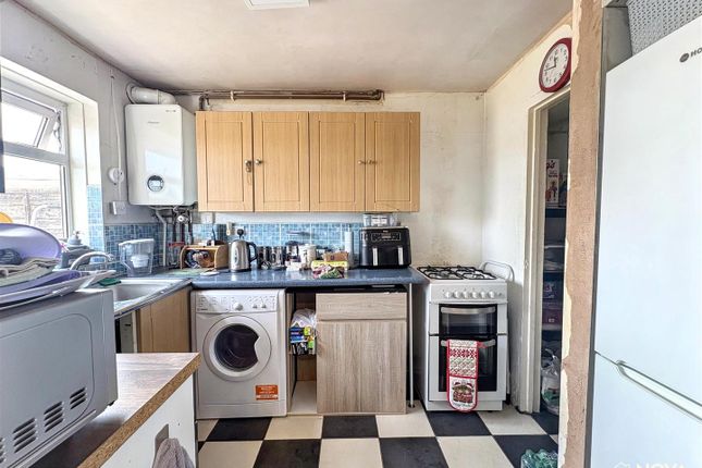 15, Leaside, Dunstable photo 4