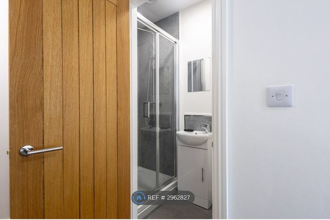 Flat, St James Court Friar Gate, Derby photo 3