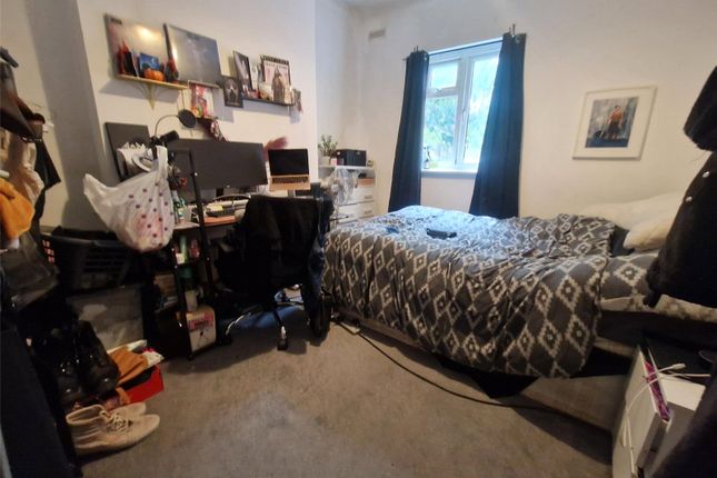 303, Wightman Road, Harringey photo 2
