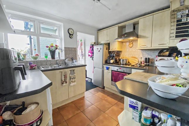 177, Arthur Road, Windsor photo 2