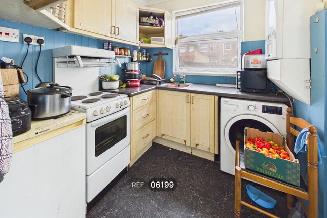14, Ambler Street, Castleford, WF10 4EB photo 2