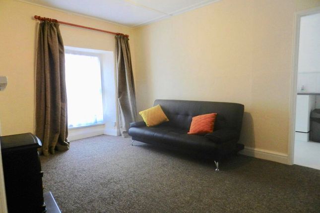 7B,, Hill Street, Pembrokeshire photo 4