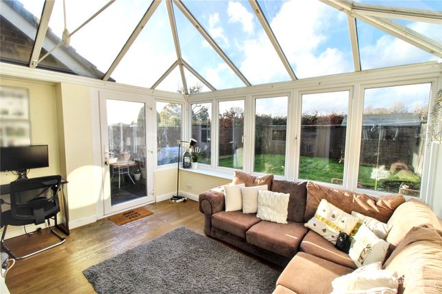 7, Speedwell Way, Berkshire photo 3